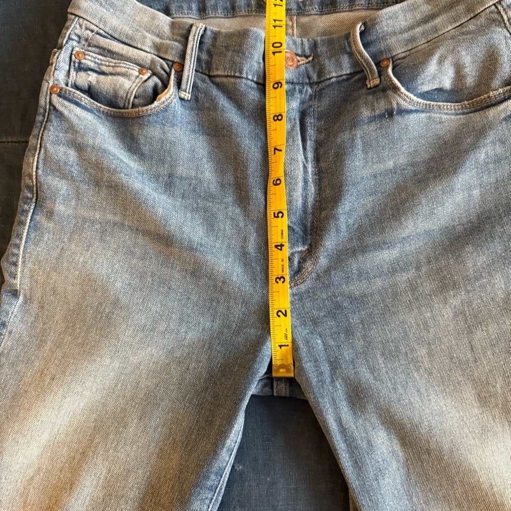 MOTHER Light Blue High-Rise Cropped Skinny Jeans with Yellow Leopard Patch - Picture 8 of 12